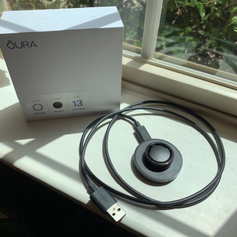 Oura Black Charging Ring